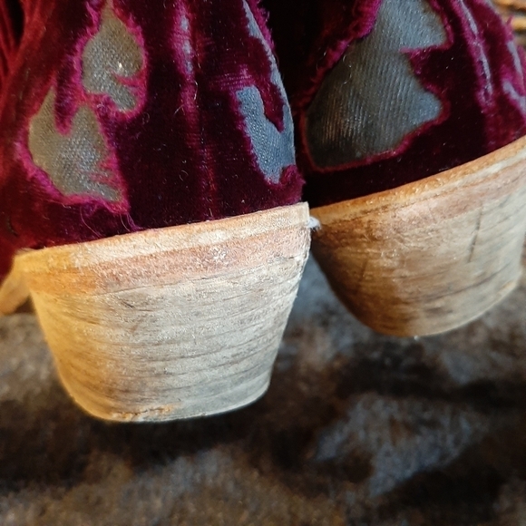Free People Barbary Distressed Velvet Cowboy Booties 36 Western Boho Witchy Farm - Picture 6 of 14